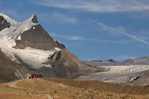 Fluhalp restaurant near Stellisee lake in the evening light