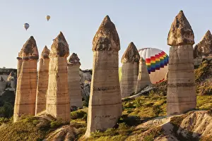 Flying balloons over unbelievable Love valley