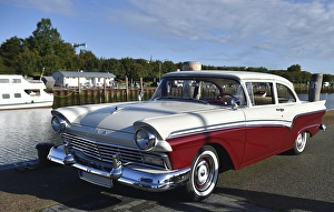 Ford Custom 300 Sedan, Model A7 (1957) at a classic car meeting in Buesum