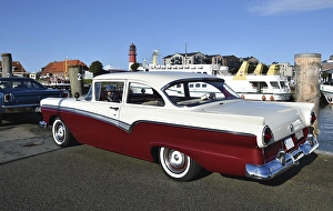 Ford Custom 300 Sedan, Model A7 (1957) at a classic car meeting in Buesum