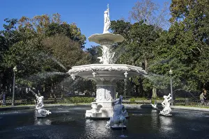 Forsyth Park with the Forsyth fountain