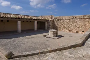 Fortress Es Forti, Cala d'or