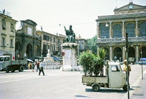 Fountain 1543 and statue by Paulo Burchesio, Piazza Cavour, Rimini, Emilia Romagna region, Italy 1969