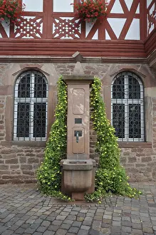 Fountain, GroBheubach, town hall