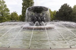 Fountain Still Waters by Robert Diez on Albertplatz