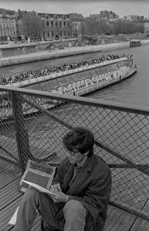 France, Paris, 24.03.1990, drawing man on the Pont des Arts