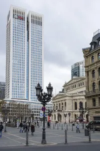 FRANKFURT, GERMANY, NOVEMBER 24: Tourists at the opera tower in Frankfurt