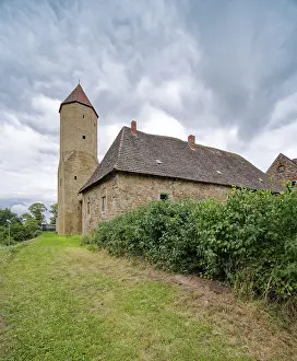 Freckleben Castle, Romanesque hilltop castle