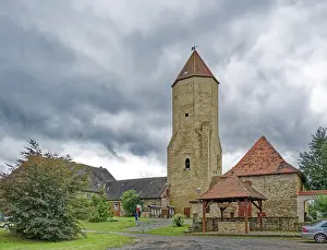 Freckleben Castle, Romanesque hilltop castle