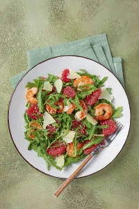 Fresh shrimp salad with arugula