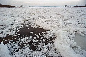 Frozen Elbe, Bleckede, Lower Saxony