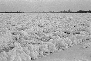 Frozen Elbe, Bleckede, Lower Saxony