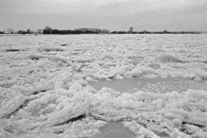 Frozen Elbe, Bleckede, Lower Saxony
