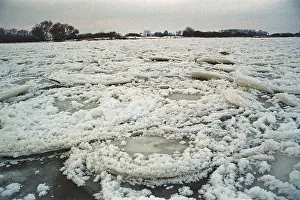 Frozen Elbe, Eisschollen, Bleckede