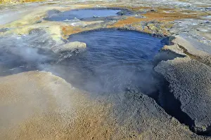 Fumaroles and solfatare, Hveraroend