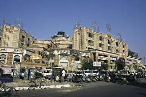 Ganapati Plaza, Posh Shopping Centre