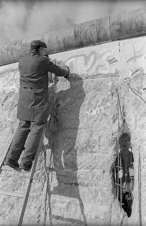 GDR, Berlin, 01. 03. 1990, Wall at Potsdamer Platz