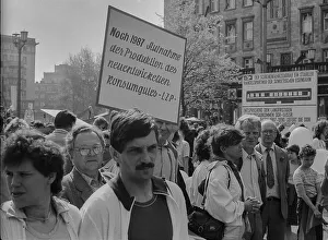 GDR, Berlin, 01. 05. 1987, 1. May rally 1987 on Karl-Marx-Allee