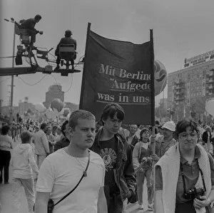 GDR, Berlin, 01. 05. 1987, 1st May 1987 rally on Karl-Marx-Allee