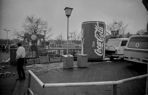 GDR, Berlin, 01.01.1990, after the New Years Eve 198990 at the Brandenburg Gate