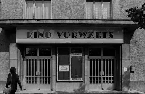GDR, Berlin, 01.06.1990, Cinema Vorwaerts