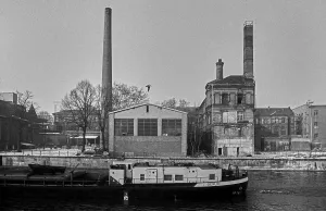 GDR, Berlin, 03/02/1987, old factory building on the Spree