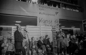 GDR, Berlin, 04.03.1990, demand for cultural use