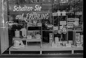 GDR, Berlin, 05.04.1990, Switch to spring