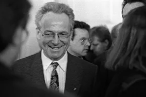 GDR, Berlin, 07. 12. 1989, 1st Round Table in the Bonhoeffer House in Berlin: Manfred Gerlach