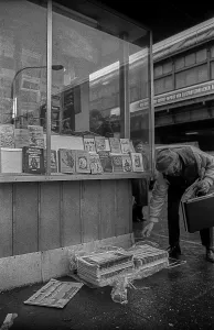 GDR, Berlin, 07.03.1990, newspaper kiosk at the S