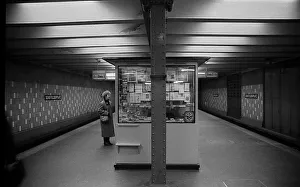 GDR, Berlin, 07.03.1990, newspaper kiosk in the Senefelderplatz underground station