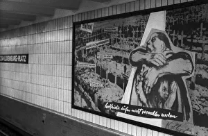 GDR, Berlin, 09. 07. 1989, Rosa-Luxemburg-Platz underground station