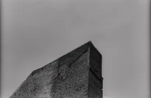 GDR, Berlin, 1. 4. 1988, gable of a factory ruin in Auguststrasse