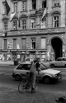 GDR, Berlin, 12 June 1990, Facade of the squatted house at Kastanienallee 86