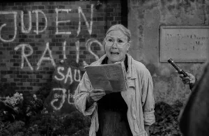GDR, Berlin, 12 May 1990, demonstration/ rally against desecration of Brecht's grave