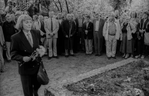 GDR, Berlin, 12 May 1990, demonstration/ rally against the desecration of Brecht's grave