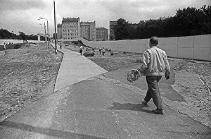 GDR, Berlin, 13 June 1990, demolition of the Wall on Bernauer Strasse