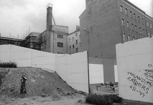 GDR, Berlin, 13 June 1990, demolition of the Wall on the historic Bernauer Strasse