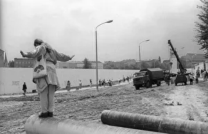 GDR, Berlin, 13 June 1990, demolition of the Wall on the historic Bernauer Strasse