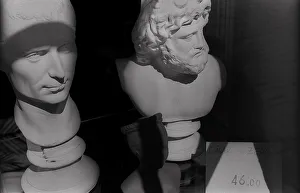 GDR, Berlin, 17. 4. 1988, busts for sale in a shop window in Dimitroffstrasse