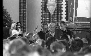 GDR, Berlin, 21. 10. 1989, Manifestation of Berlin artists against violence - for democracy