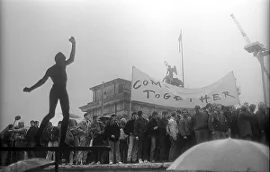 GDR, Berlin, 22. 12. 1989, opening of the Brandenburg Gate (at the Brandenburg Gate the Wall is opened)
