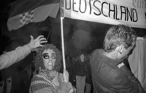 GDR, Berlin, 22. 12. 1989, opening of the Brandenburg Gate (the Wall is opened at the Brandenburg Gate)