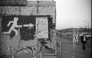 GDR, Berlin, 22 February 1990, Wall at Potsdamer Platz