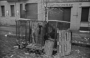 GDR, Berlin, 23. 11. 1988, playing children in Marienburger Strasse