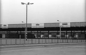 GDR, Berlin, 24 August 1990, check-in building of the former Dreilinden border crossing point