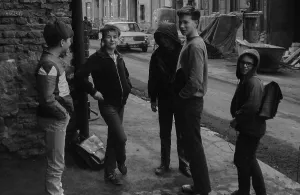 GDR, Berlin, 25. 03. 1986, pupils in front of the school in Gipsstrasse