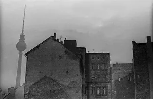GDR, Berlin, 28. 08. 1981, gables (ruins) in Almstadtstrasse
