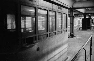 GDR, Berlin, 29 May 1990, Franzoesische Strasse underground station (U 6)