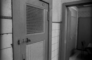 GDR, Berlin, 29 May 1990, Oranienburger Tor underground station (U6)